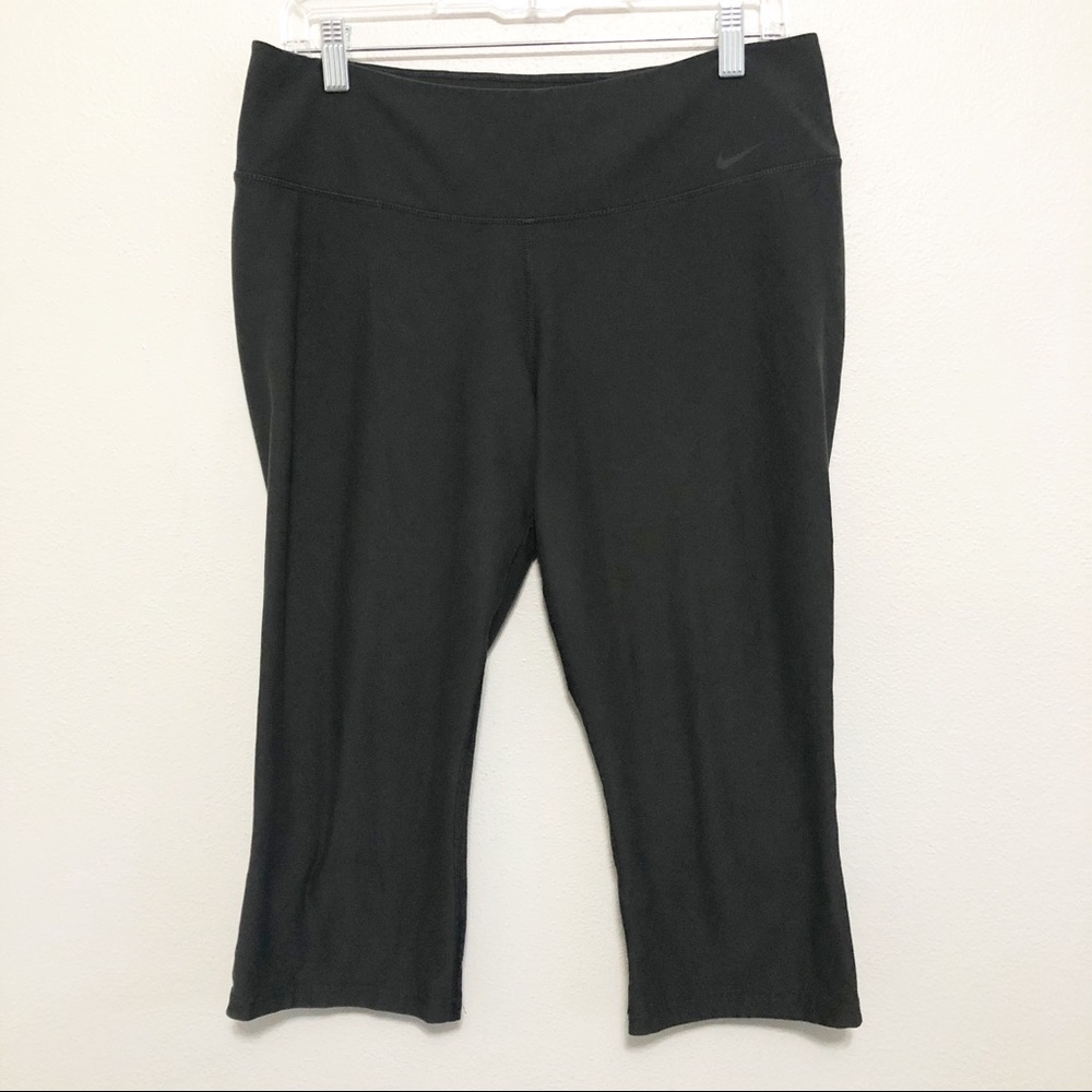 Nike Dri Fit Casual Athletic Capri Pants